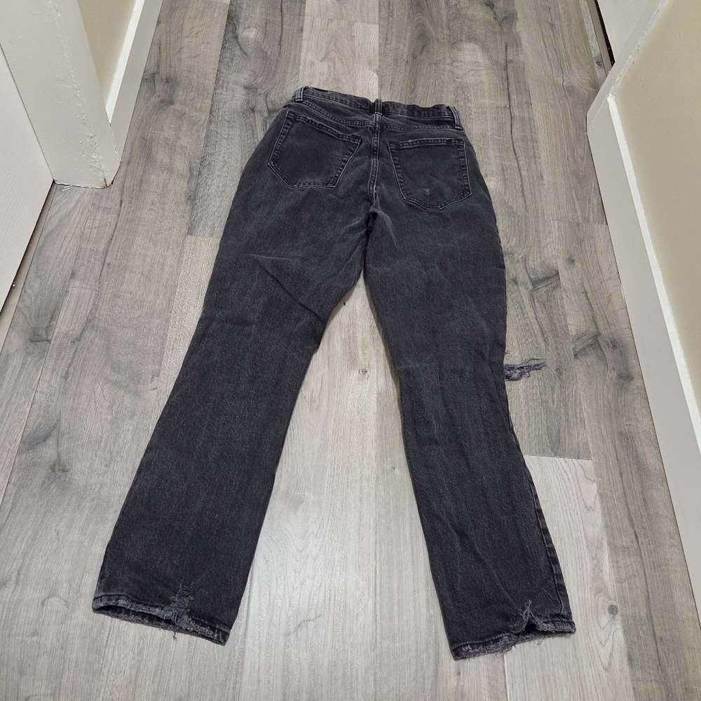 Abercrombie & Fitch Curve Love 90s Straight Ultra High Rise Distressed Jeans - Picture 11 of 12